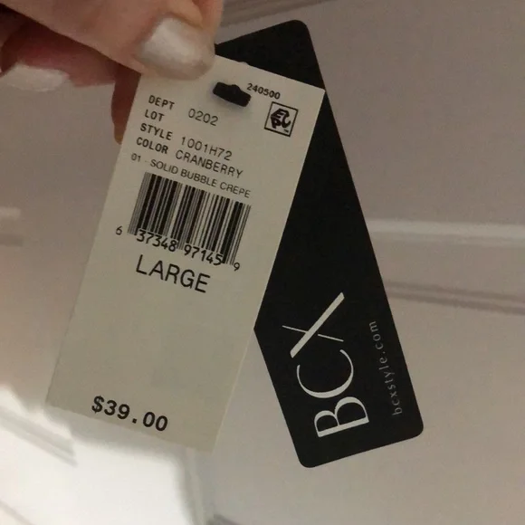 Gorgeous NWT BCX Wine Blouse with Ruffle and Slight Peplum - Picture 5 of 6